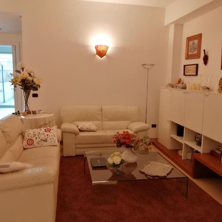 Вилла Casa Lauretta - Terrazza - Garage Wifi E Bici Gratuite Лечче Экстерьер фото