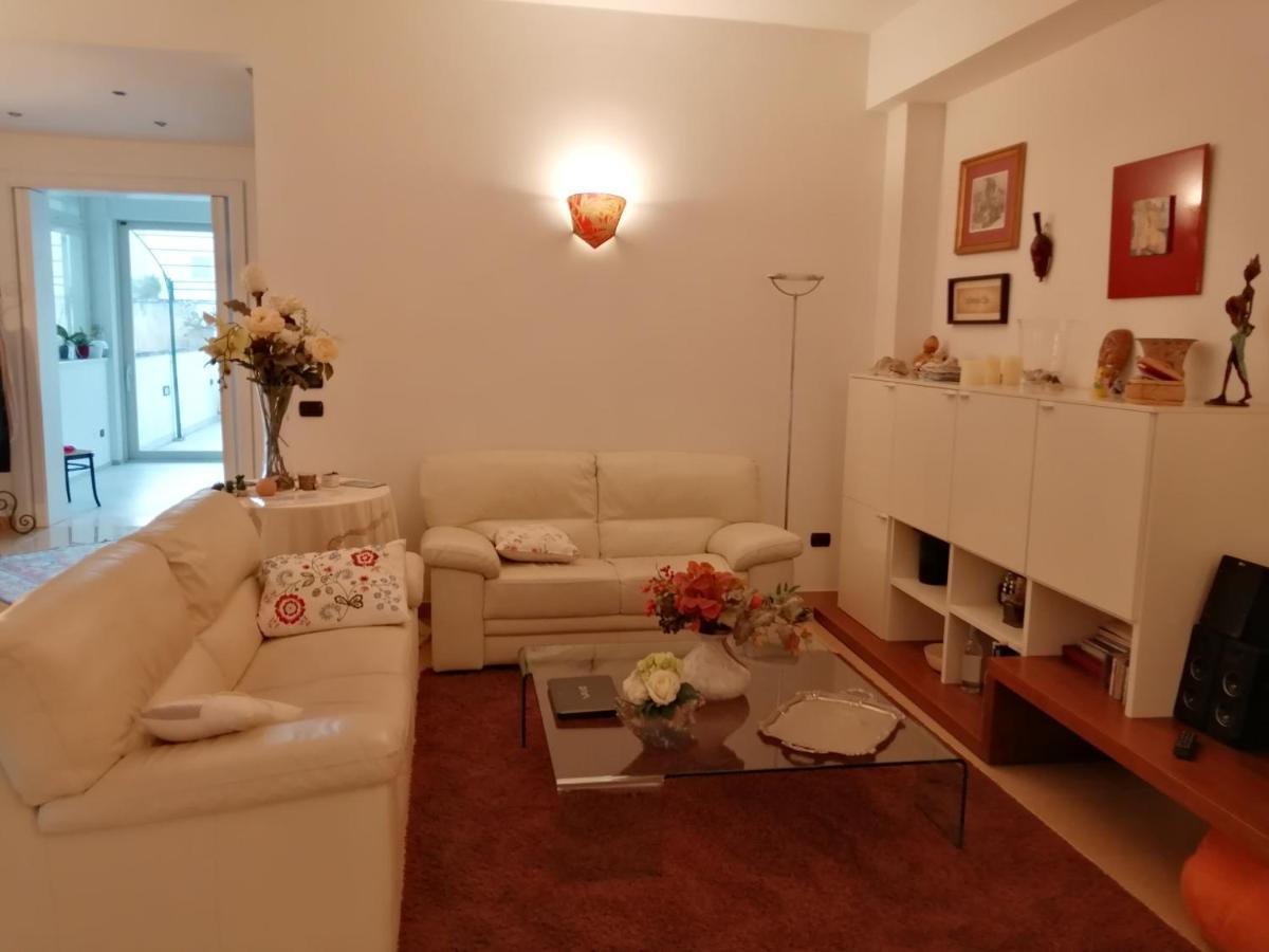 Вилла Casa Lauretta - Terrazza - Garage Wifi E Bici Gratuite Лечче Экстерьер фото
